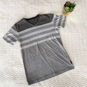 OCEAN CURRENT charcoal & grey v-neck tee